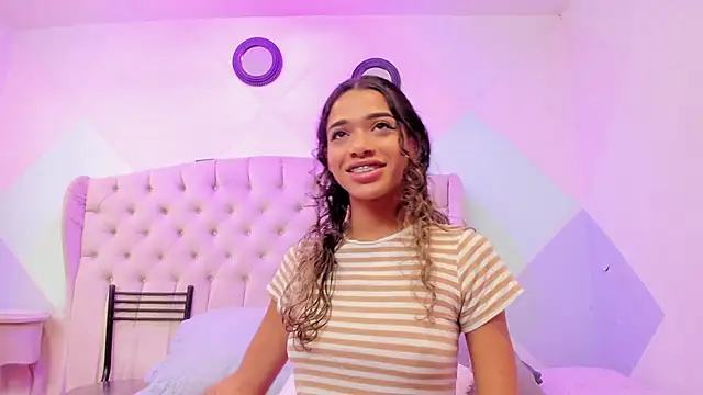 BritneyCollins online show from 01-17-26, 11:37