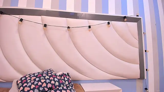 BritneyCollins online show from 04-18-26, 07:18