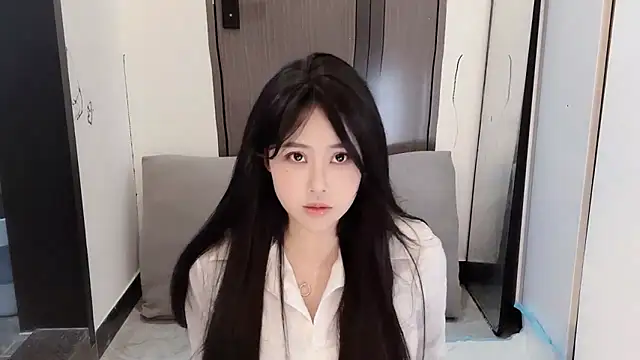 Snapshot of Fountain- chatting on 02-17-25, 04:59 Fountain- online show from 02-17-25, 04:59