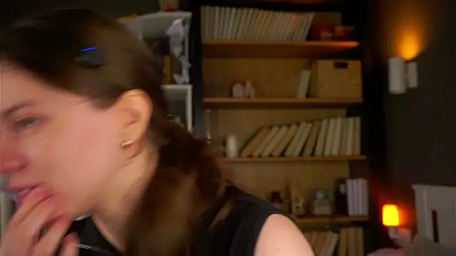 Snapshot of DarylBarks chatting on 11-30-25, 01:20 DarylBarks online show from 11-30-25, 01:20