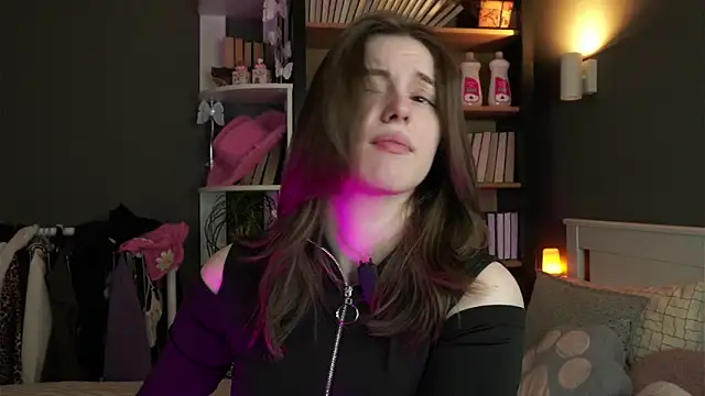 Snapshot of DarylBarks chatting on 02-06-26, 01:10 DarylBarks online show from 02-06-26, 01:10