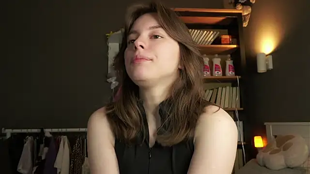 Snapshot of DarylBarks chatting on 02-18-26, 01:12 DarylBarks online show from 02-18-26, 01:12