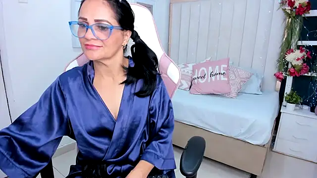 margot smith  online show from 09-29-25, 12:21