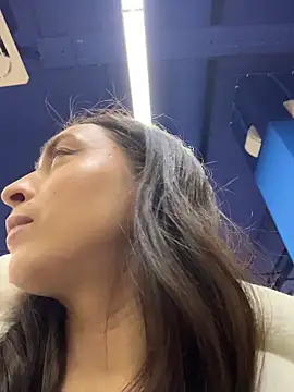 Holly Play online show from 02-08-26, 12:08