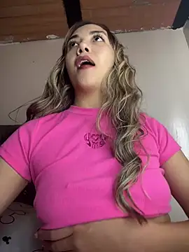 Snapshot of Iris_lee chatting on 03-19-25, 04:34 Iris lee online show from 03-19-25, 04:34