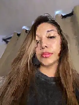 Snapshot of Iris_lee chatting on 10-08-25, 07:44 Iris lee online show from 10-08-25, 07:44