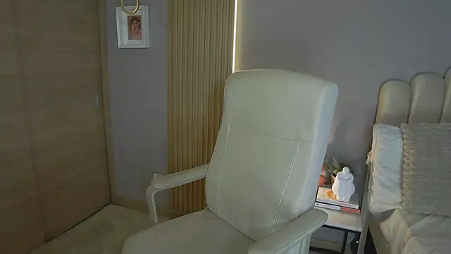 Alessia-miller  online show from 03-16-25, 12:23