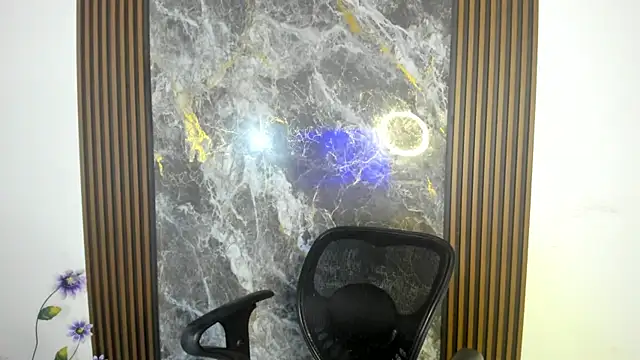 nicol jone1 online show from 11-22-25, 10:31