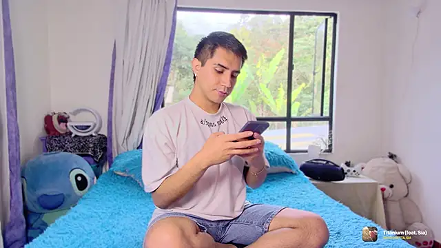 Chris Maddox online show from 12-19-25, 09:33