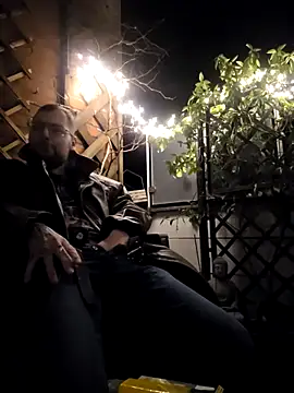 Snapshot of tipico0799 chatting on 11-23-25, 04:23 tipico0799 online show from 11-23-25, 04:23