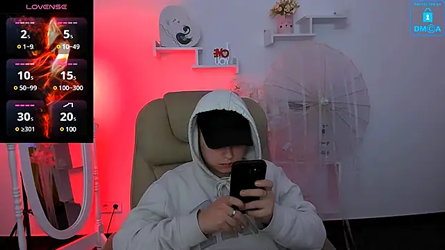 Snapshot of Dolly__Queen_ chatting on 01-24-25, 11:34 Dolly Queen online show from 01-24-25, 11:34