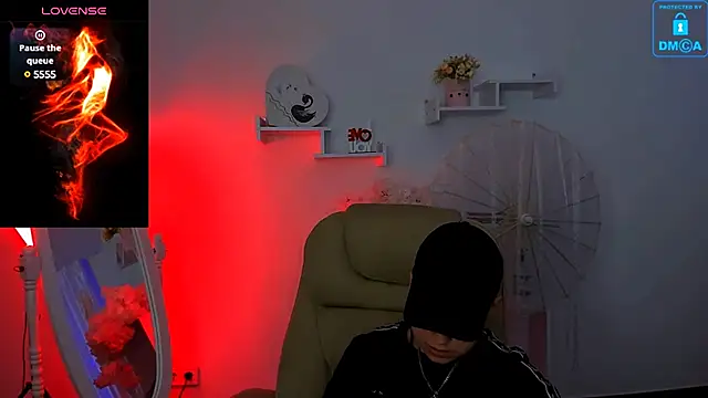 Snapshot of Dolly__Queen_ chatting on 01-27-25, 11:54 Dolly Queen online show from 01-27-25, 11:54