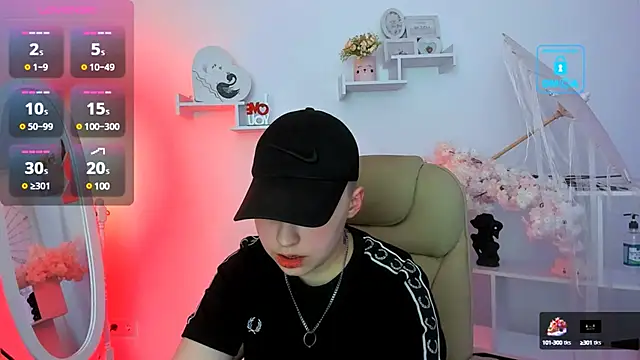 Snapshot of Dolly__Queen_ chatting on 02-24-25, 08:47 Dolly Queen online show from 02-24-25, 08:47