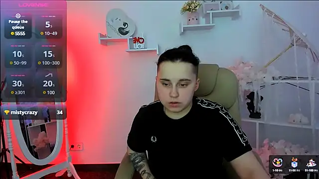 Snapshot of Dolly__Queen_ chatting on 02-28-25, 11:56 Dolly Queen online show from 02-28-25, 11:56