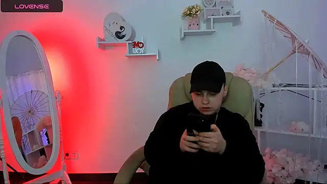 Snapshot of Dolly__Queen_ chatting on 03-04-25, 08:16 Dolly Queen online show from 03-04-25, 08:16