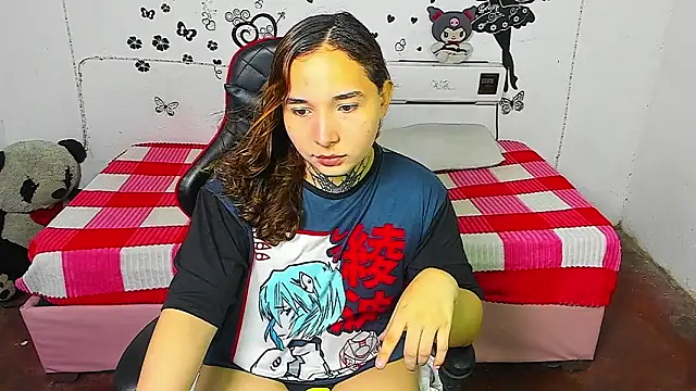 cutekat  online show from 04-14-26, 04:40