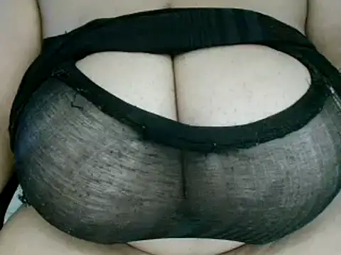 Hugetittiesxx2 online show from 02-16-25, 03:37