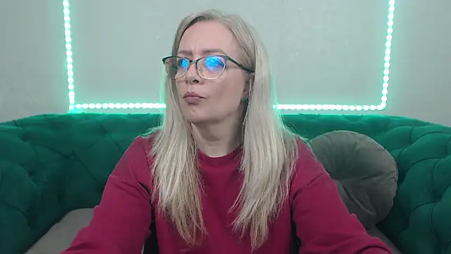 IvanaCharm online show from 04-03-26, 03:15