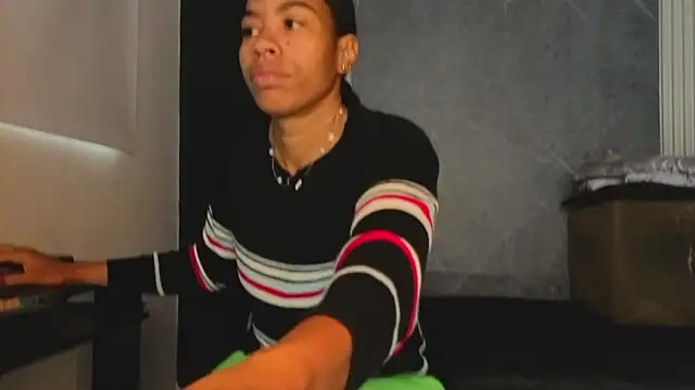 YummyDuooo online show from 10-07-25, 12:57