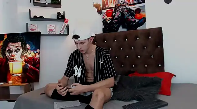 flowers18 online show from 01-16-25, 08:57