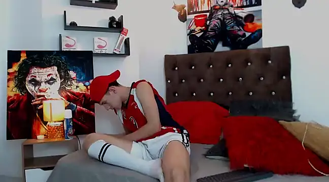 Snapshot of flowers18 chatting on 01-17-25, 08:44 flowers18 online show from 01-17-25, 08:44