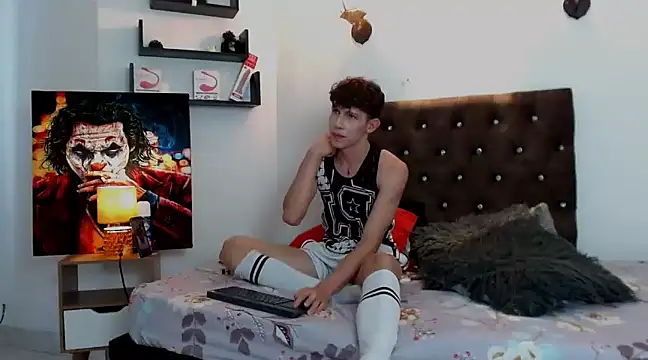 Snapshot of flowers18 chatting on 01-20-25, 09:32 flowers18 online show from 01-20-25, 09:32