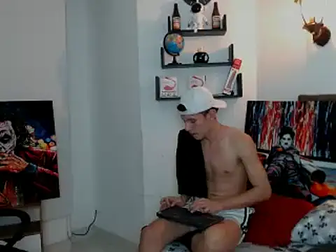 Snapshot of flowers18 chatting on 02-01-25, 12:07 flowers18 online show from 02-01-25, 12:07