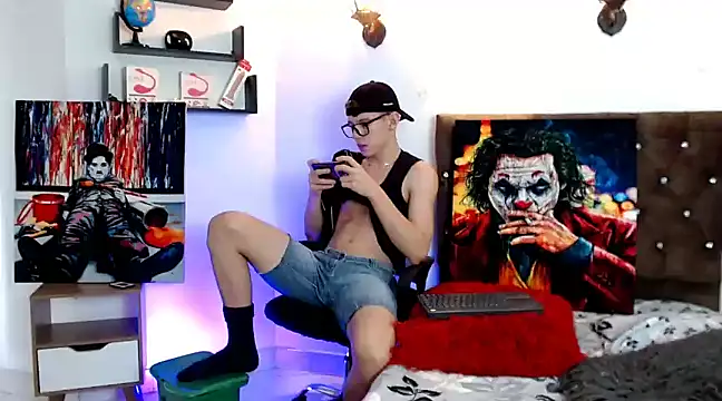 Snapshot of flowers18 chatting on 02-25-25, 09:46 flowers18 online show from 02-25-25, 09:46