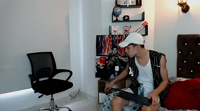 Snapshot of flowers18 chatting on 03-11-25, 09:15 flowers18 online show from 03-11-25, 09:15