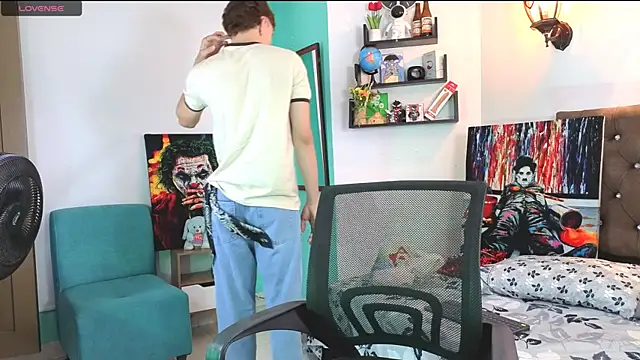 Snapshot of flowers18 chatting on 10-03-25, 09:56 flowers18 online show from 10-03-25, 09:56