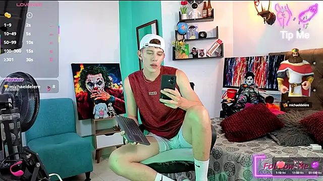 Snapshot of flowers18 chatting on 10-09-25, 10:19 flowers18 online show from 10-09-25, 10:19