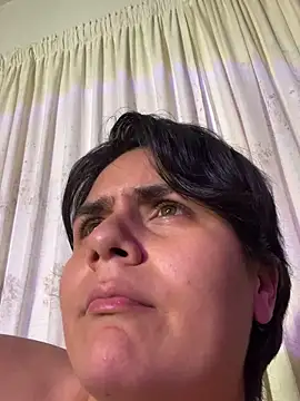 Snapshot of isabelacooperr chatting on 12-23-25, 07:06 isabelacooperr online show from 12-23-25, 07:06