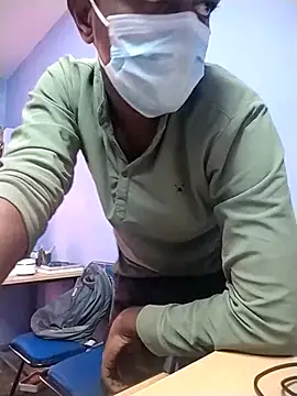 Tamilandteluguboy14 online show from 10-04-25, 09:40