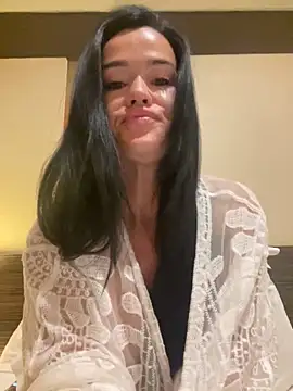 Snapshot of English-Chloe96 chatting on 11-16-25, 04:51 English-Chloe96 online show from 11-16-25, 04:51