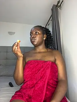 Snapshot of prettiepearl chatting on 06-16-26, 07:55 prettiepearl online show from 06-16-26, 07:55