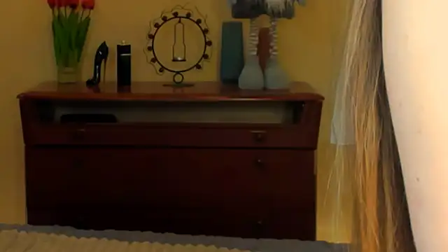 Snapshot of sindy_chiks1 chatting on 02-06-25, 05:30 sindy chiks1 online show from 02-06-25, 05:30