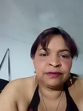 Snapshot of _violetta_- chatting on 09-21-25, 11:50 violetta - online show from 09-21-25, 11:50