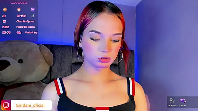 Snapshot of Liittle_foxxxy chatting on 12-19-24, 07:29 Liittle foxxxy online show from 12-19-24, 07:29