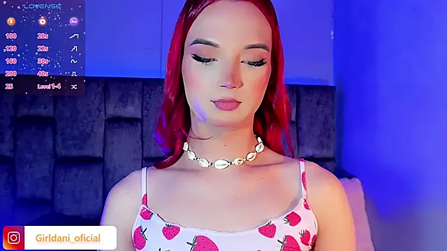 Snapshot of Liittle_foxxxy chatting on 02-15-25, 04:25 Liittle foxxxy online show from 02-15-25, 04:25