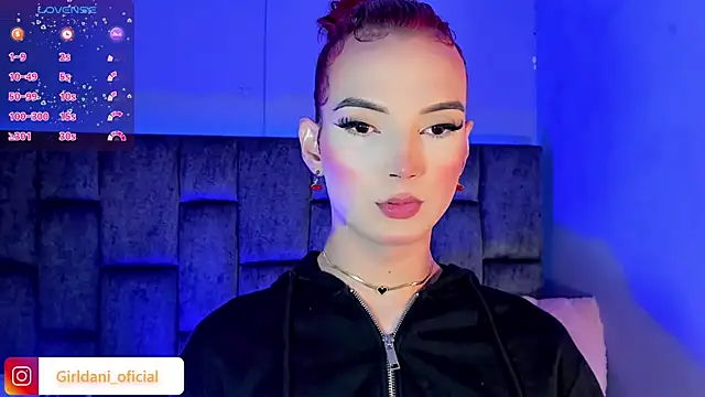 Snapshot of Liittle_foxxxy chatting on 03-05-25, 03:18 Liittle foxxxy online show from 03-05-25, 03:18