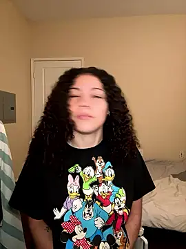 Snapshot of ladylavish chatting on 12-03-24, 11:01 ladylavish online show from 12-03-24, 11:01