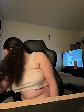 Snapshot of ladylavish chatting on 03-14-25, 01:16 ladylavish online show from 03-14-25, 01:16