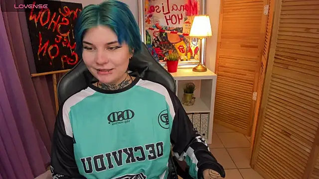 Snapshot of mekurisu chatting on 02-08-25, 10:18 mekurisu online show from 02-08-25, 10:18