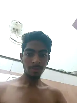 Snapshot of biggboyzz chatting on 01-01-25, 05:00 biggboyzz online show from 01-01-25, 05:00