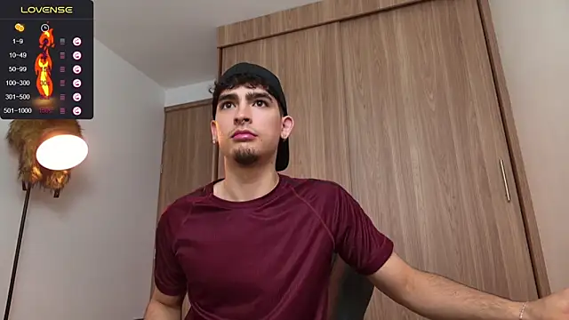 Snapshot of zenn_rush1 chatting on 01-12-25, 12:23 zenn rush1 online show from 01-12-25, 12:23