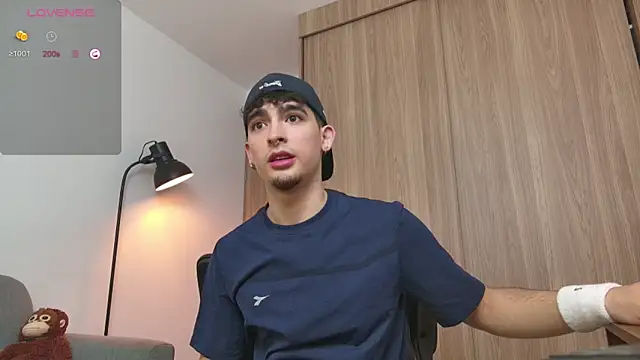 Snapshot of zenn_rush1 chatting on 02-07-25, 12:50 zenn rush1 online show from 02-07-25, 12:50