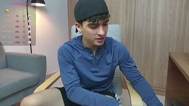 Snapshot of zenn_rush1 chatting on 02-21-25, 01:33 zenn rush1 online show from 02-21-25, 01:33