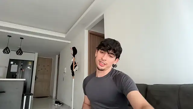 Snapshot of zenn_rush1 chatting on 11-20-25, 02:17 zenn rush1 online show from 11-20-25, 02:17