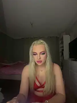 Snapshot of Annie_Louise chatting on 12-11-24, 01:26 Annie Louise online show from 12-11-24, 01:26