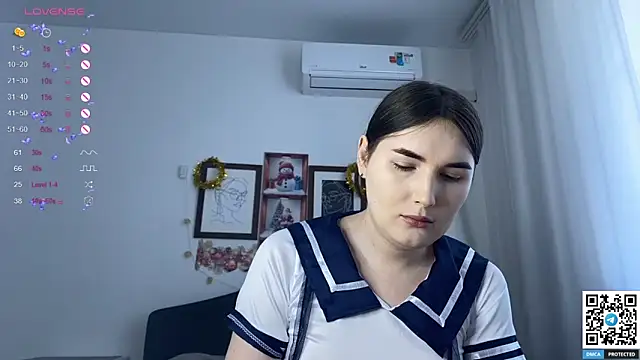 Snapshot of Maria_Bowie chatting on 01-18-25, 09:24 Maria Bowie online show from 01-18-25, 09:24